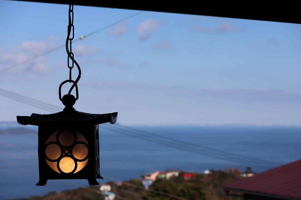熱海の海が一望できる温泉付貸別荘 満月あじろ Mitsukiajiro Atami  Extérieur photo