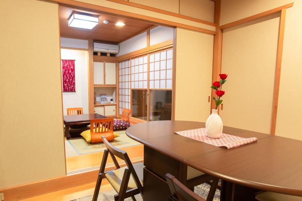 熱海の海が一望できる温泉付貸別荘 満月あじろ Mitsukiajiro Atami  Extérieur photo