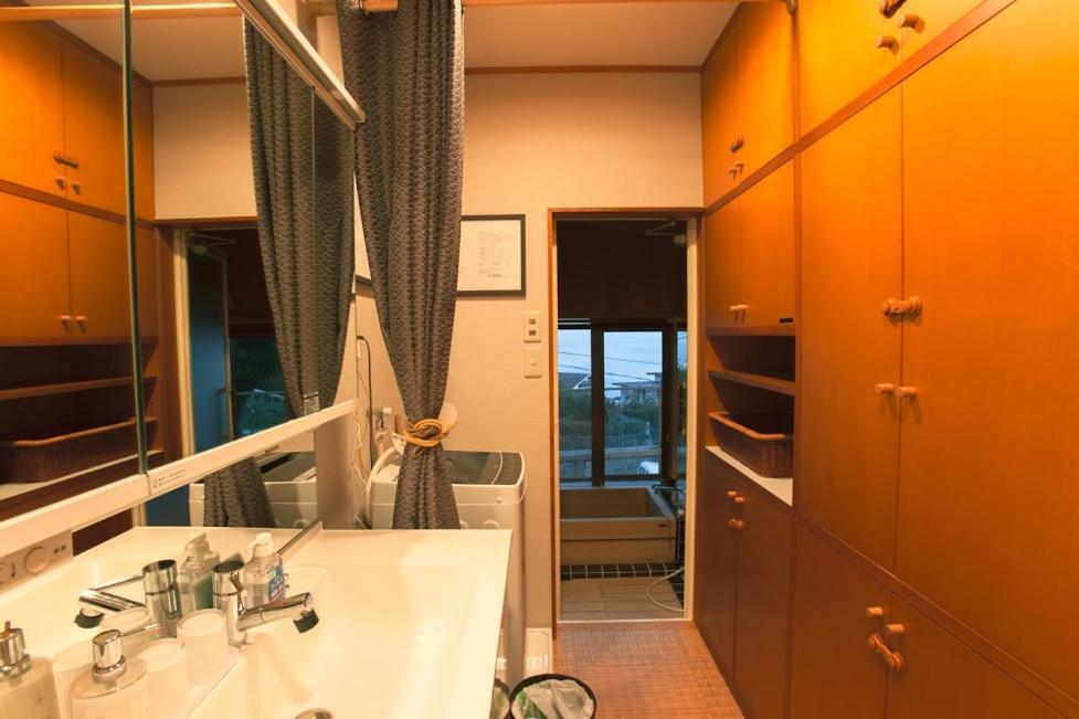 熱海の海が一望できる温泉付貸別荘 満月あじろ Mitsukiajiro Atami  Extérieur photo